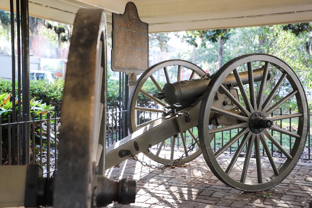 Washington Guns Monument